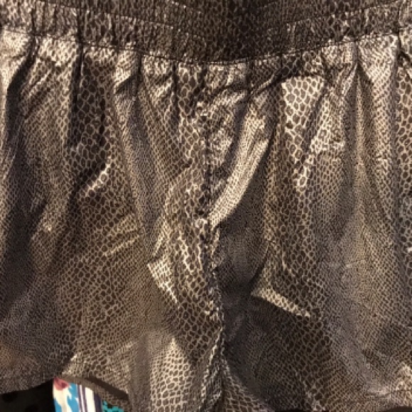 FREE PEOPLE shorts - Picture 2 of 4